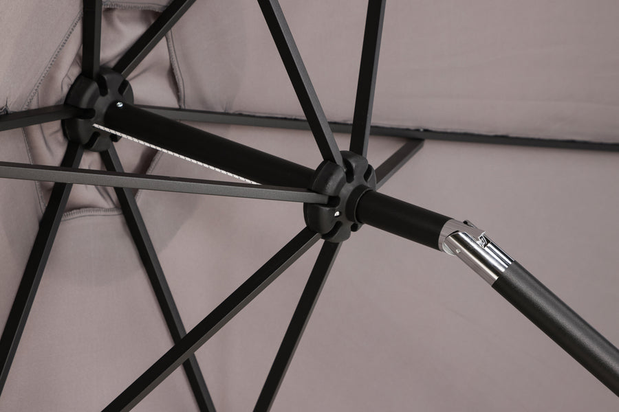 Leeds parasol
