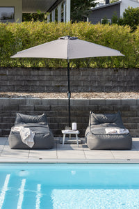 Leeds parasol
