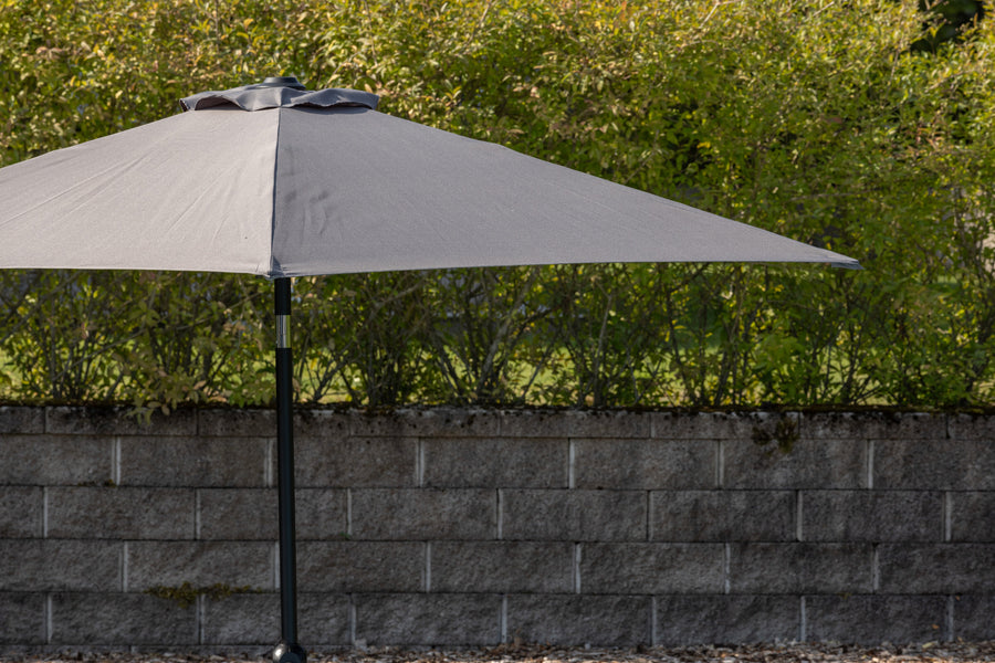 Leeds parasol