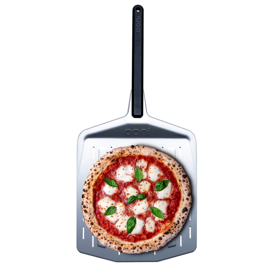 Ooni pelle à pizza 35 cm, perforée 