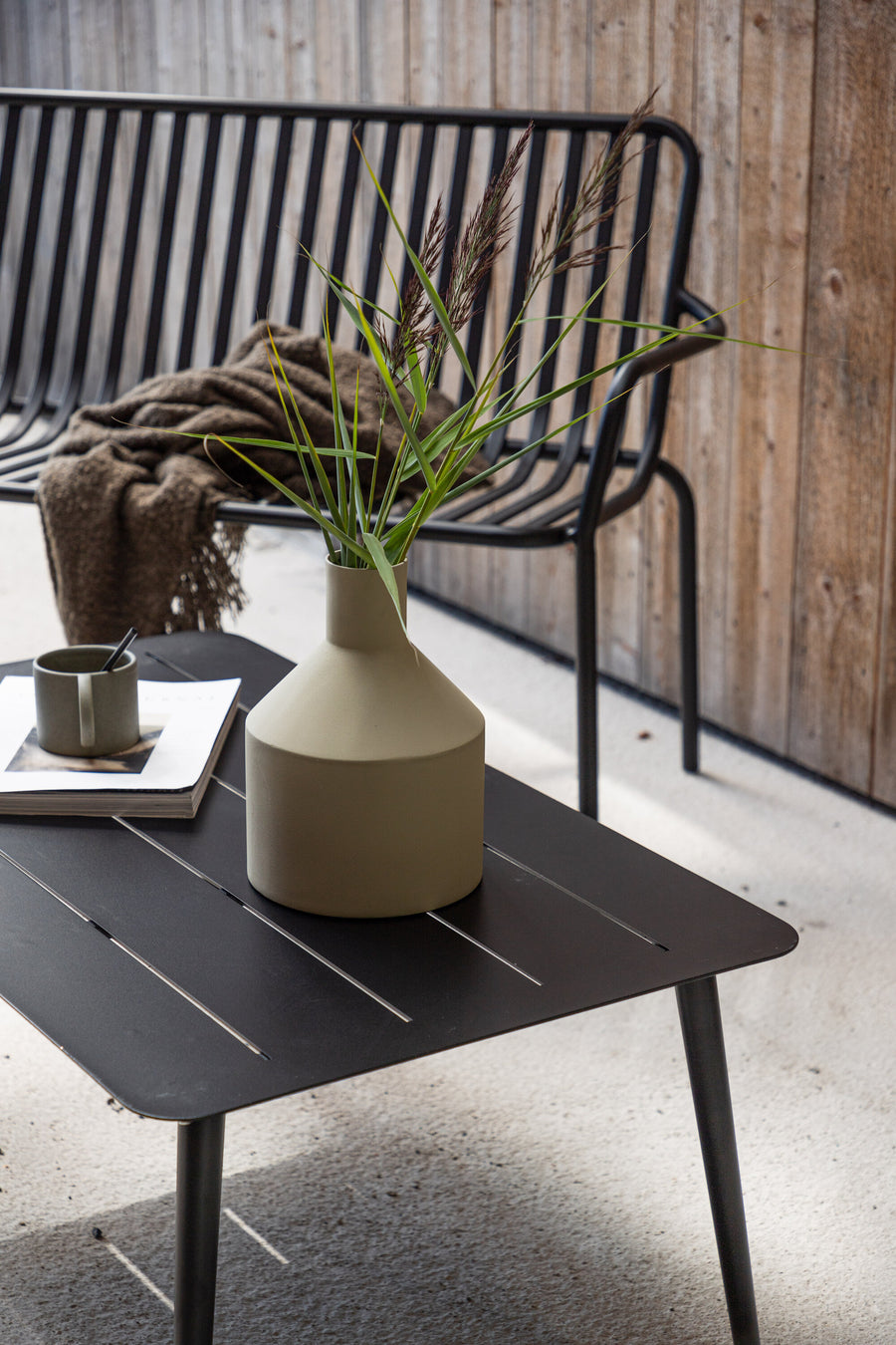 Table Lina 