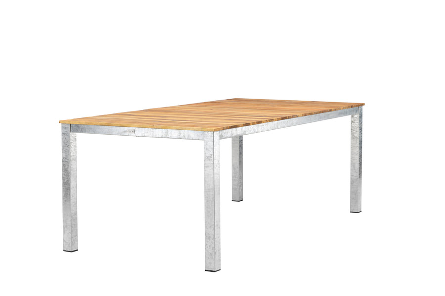 Zenia Bord