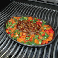 Napoleon gjutjärnspanna med plastunderlägg