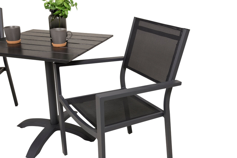 Spisebordet Colorado med stolene Copacabana 