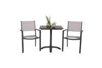 La table à manger Colorado avec les chaises Copacabana 