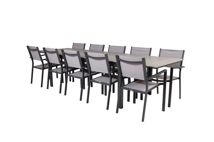 Spisebordet Levels med stolene Copacabana 